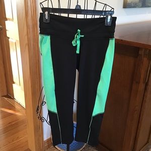 Exercise Pants Active Capri Leggings Pants Old Navy XS